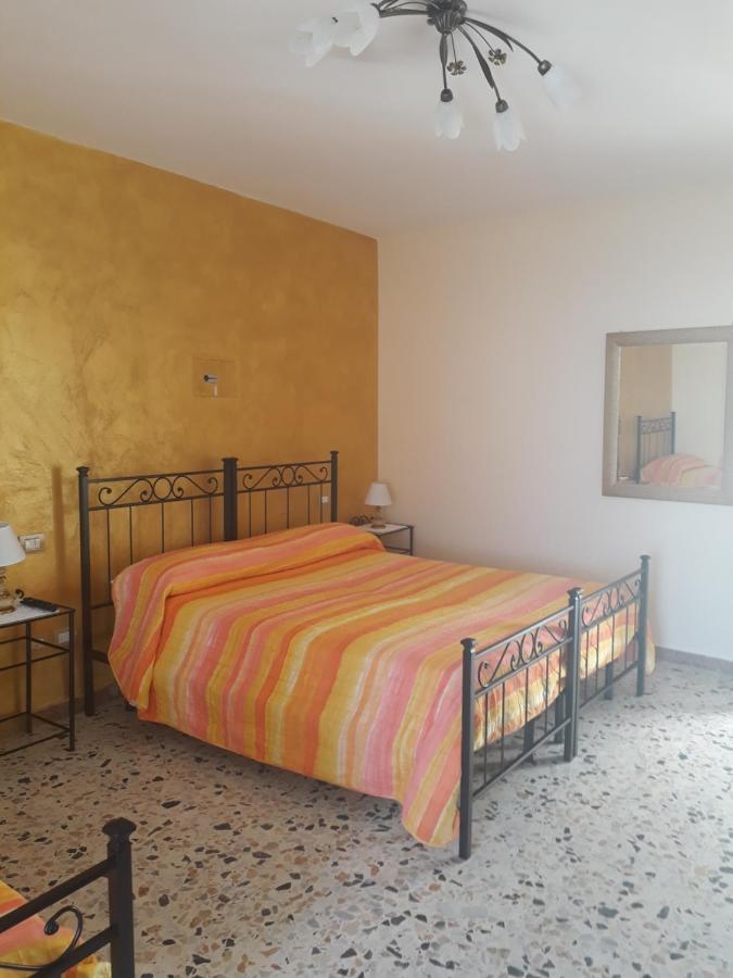 Bed and Breakfast L'Antico Faro Кастельсардо Экстерьер фото