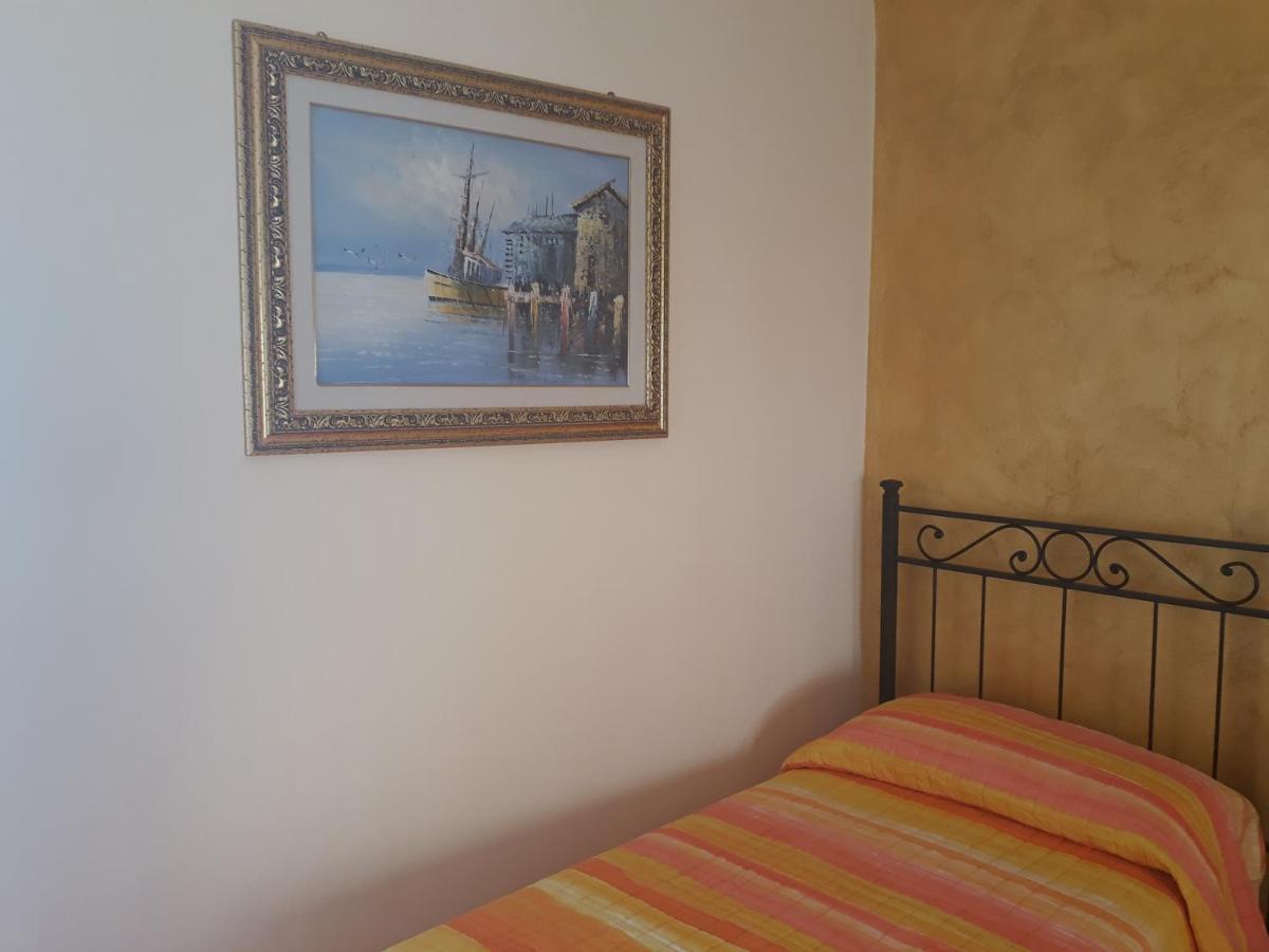 Bed and Breakfast L'Antico Faro Кастельсардо Экстерьер фото