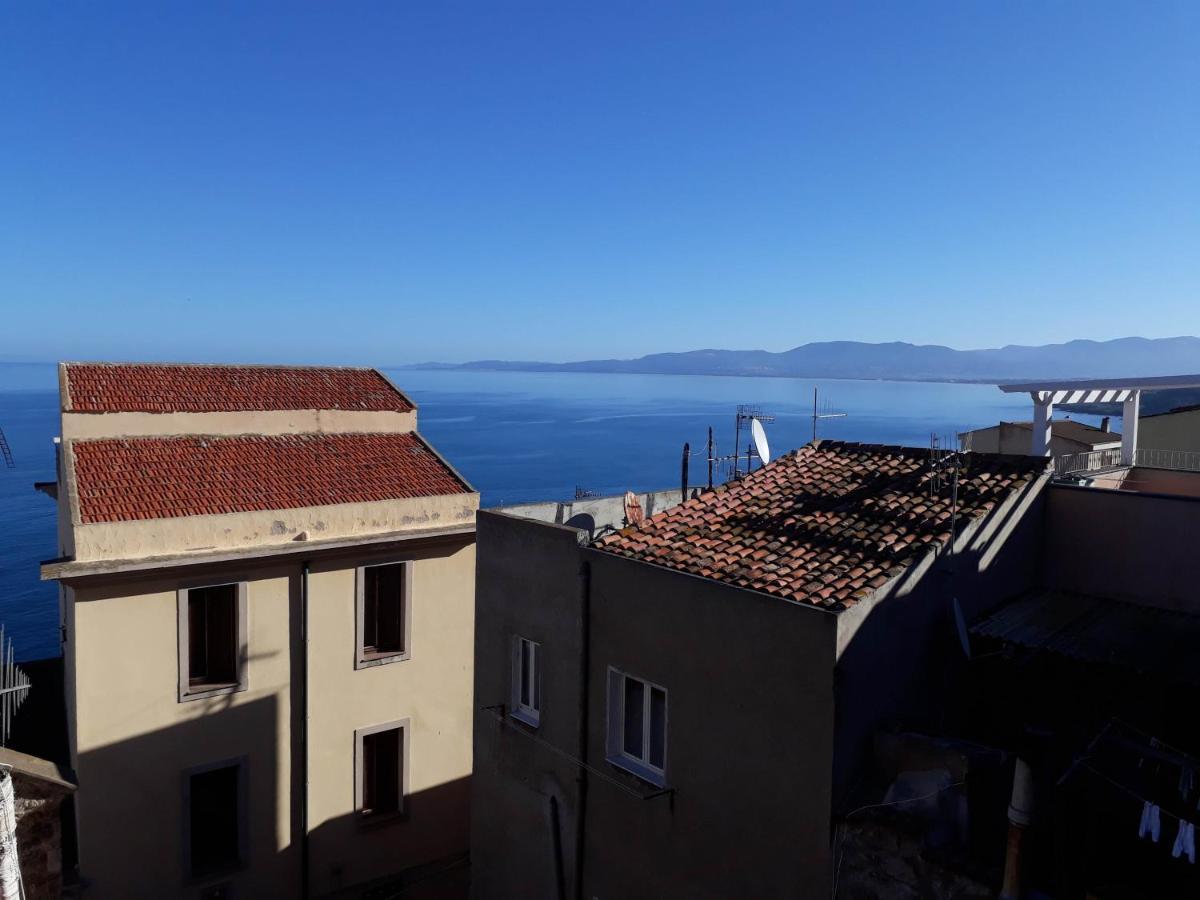 Bed and Breakfast L'Antico Faro Кастельсардо Экстерьер фото