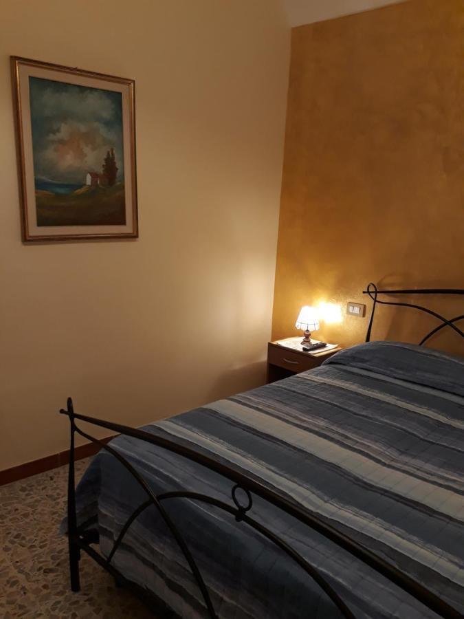 Bed and Breakfast L'Antico Faro Кастельсардо Экстерьер фото