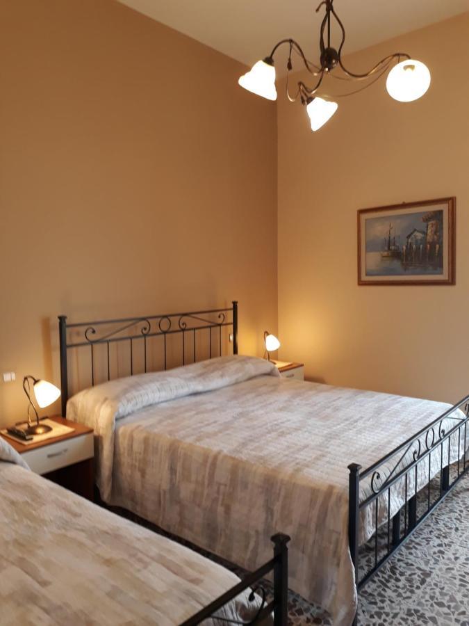 Bed and Breakfast L'Antico Faro Кастельсардо Экстерьер фото