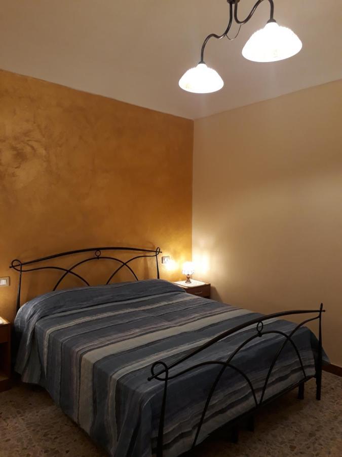Bed and Breakfast L'Antico Faro Кастельсардо Экстерьер фото