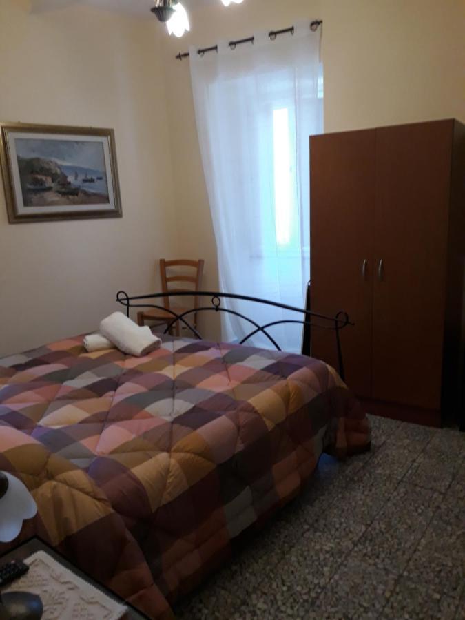 Bed and Breakfast L'Antico Faro Кастельсардо Экстерьер фото